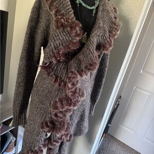 Brown Textured Women's Sweater with rabbit fur trim